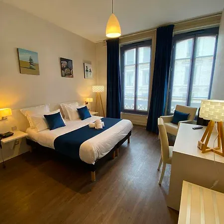 De Paris 3*