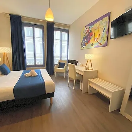 호텔 De Paris 3*