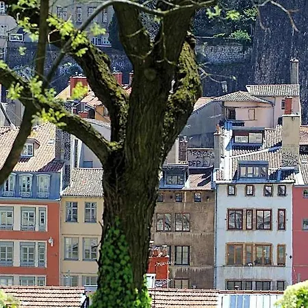 De Paris 3*