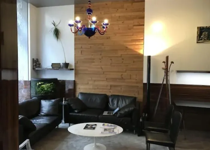 De Paris Hotel 3*
