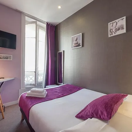 호텔 De Paris 3*