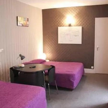 מלון De Paris 3*