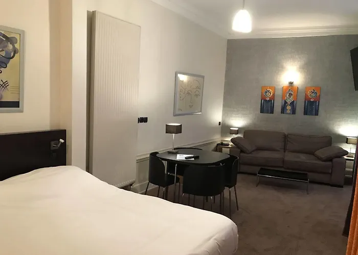 Hotel De Paris 3*